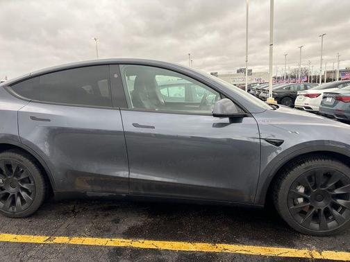2023 Tesla Model Y Long Range