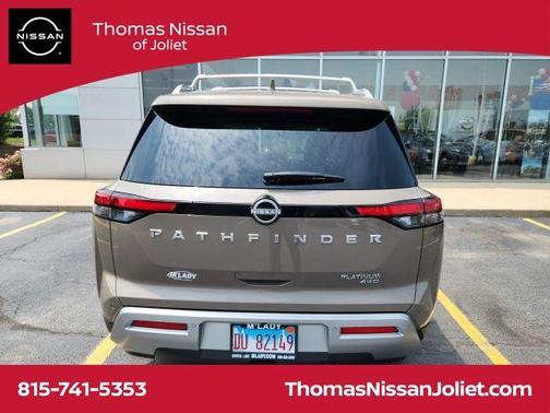 2023 Nissan Pathfinder Platinum