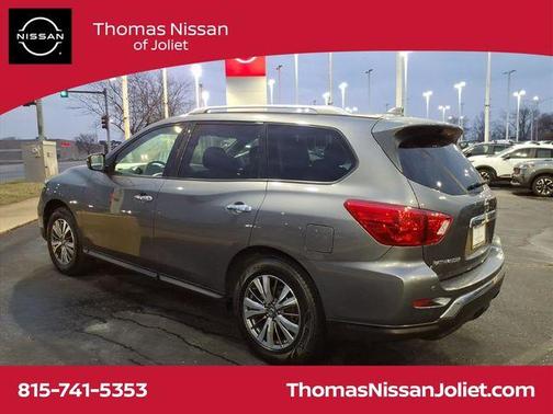 2019 Nissan Pathfinder SV