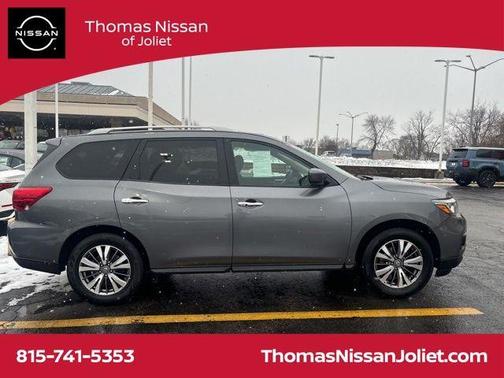 2019 Nissan Pathfinder SV