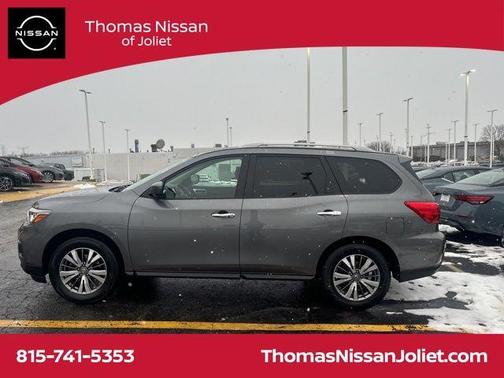 2019 Nissan Pathfinder SV