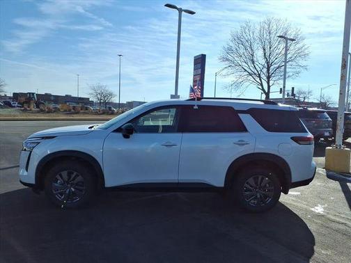 2026 Nissan Pathfinder SV