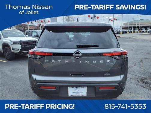 2025 Nissan Pathfinder S