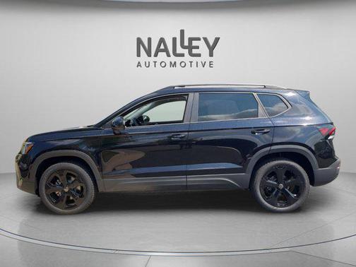 2025 Volkswagen Taos 1.5T SE Black