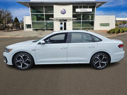 2021 Volkswagen Passat 2.0T R-Line