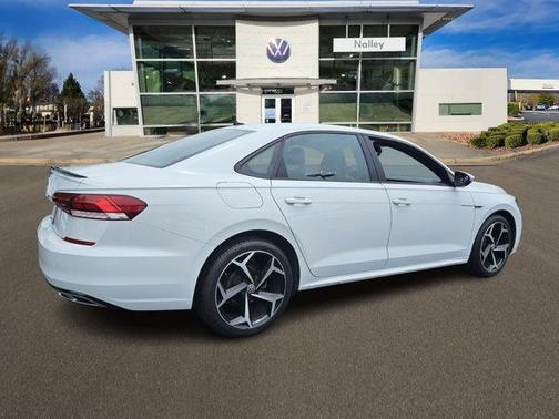2021 Volkswagen Passat 2.0T R-Line