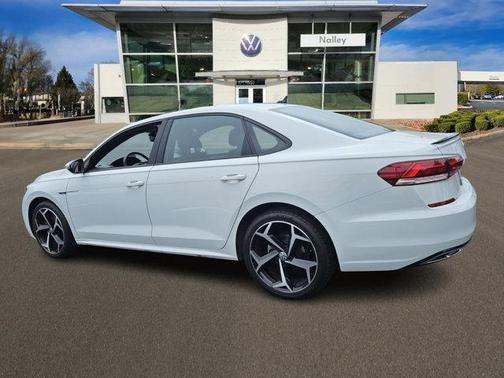 2021 Volkswagen Passat 2.0T R-Line