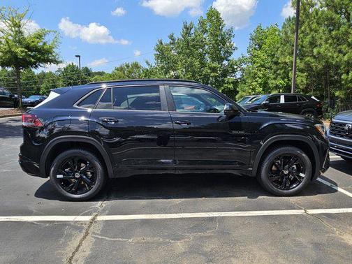 2025 Volkswagen Atlas Cross Sport 2.0T SEL