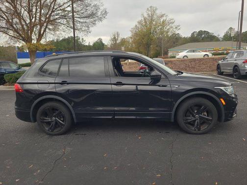 2023 Volkswagen Tiguan 2.0T SE R-Line Black 4MOTION