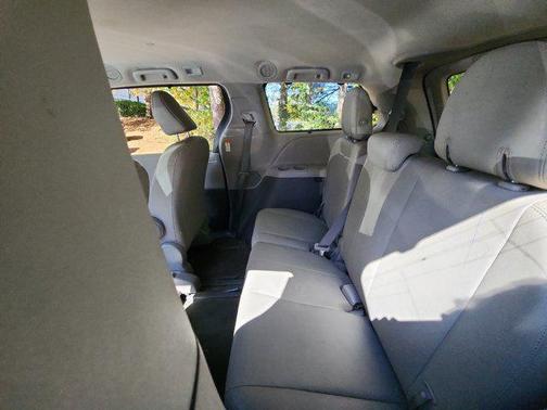 2020 Toyota Sienna XLE