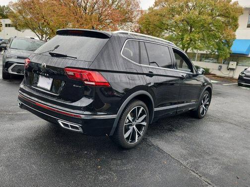 2024 Volkswagen Tiguan 2.0T SEL R-Line 4MOTION