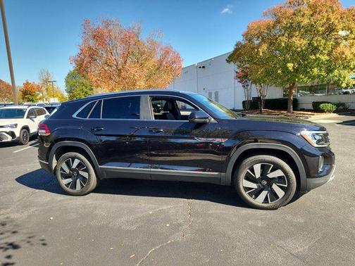 2024 Volkswagen Atlas Cross Sport 2.0T SEL