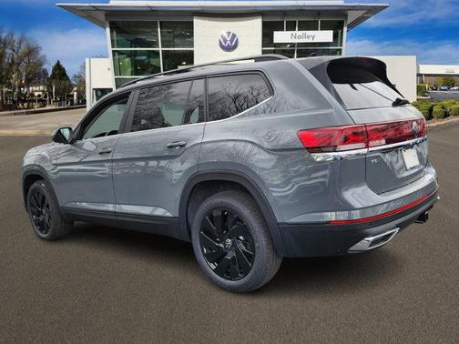 2025 Volkswagen Atlas 2.0T SE w/Technology 4MOTION