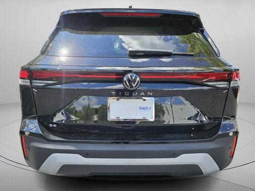 2025 Volkswagen Tiguan 2.0T SE