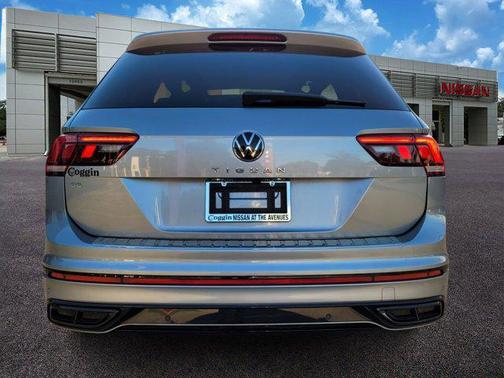 2023 Volkswagen Tiguan 2.0T SE R-Line Black