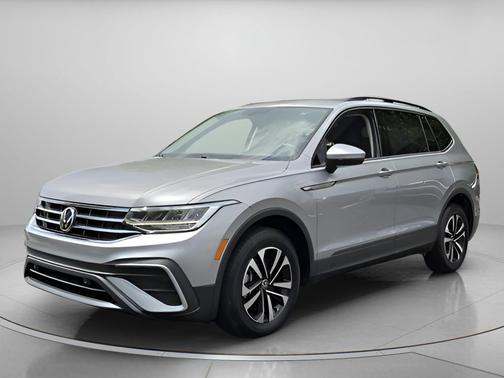 Silver Metallic 2023 Volkswagen Tiguan 2.0T S