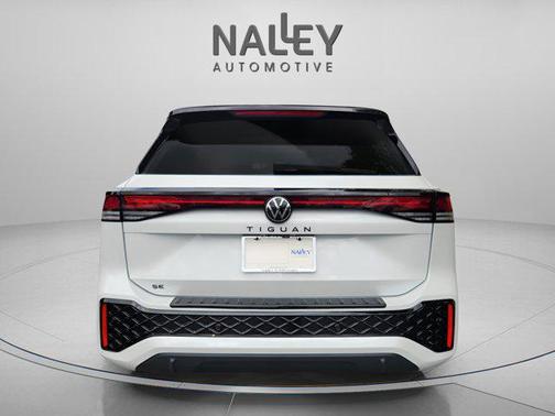 2025 Volkswagen Tiguan 2.0T SE R-Line Black