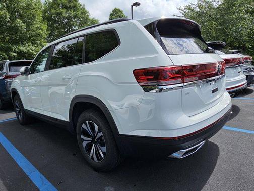 2025 Volkswagen Atlas 2.0T SE