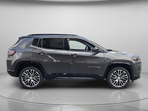 Billet Silver Metallic Clearcoat 2023 Jeep Compass Limited