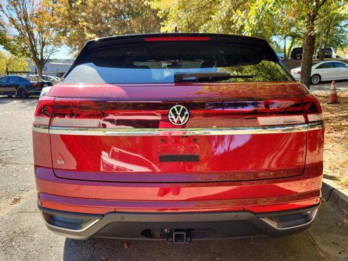 2025 Volkswagen Atlas Cross Sport 2.0T SE w/Technology