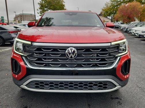2025 Volkswagen Atlas Cross Sport 2.0T SE w/Technology