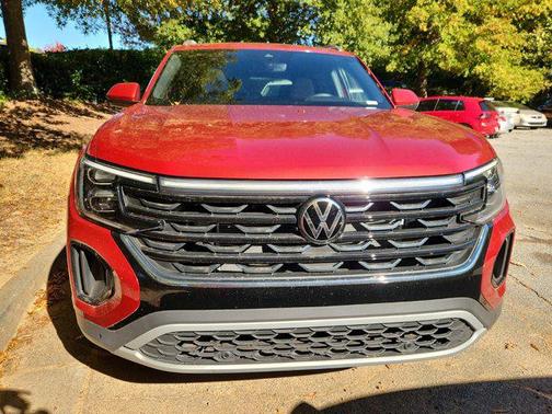 2025 Volkswagen Atlas Cross Sport 2.0T SE w/Technology