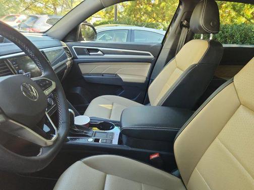 2022 Volkswagen Atlas Cross Sport 3.6L V6 SE w/Technology