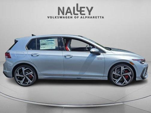 2025 Volkswagen Golf GTI 2.0T SE DSG