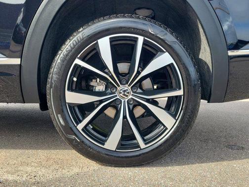 2024 Volkswagen Atlas 2.0T SEL Premium R-Line 4MOTION