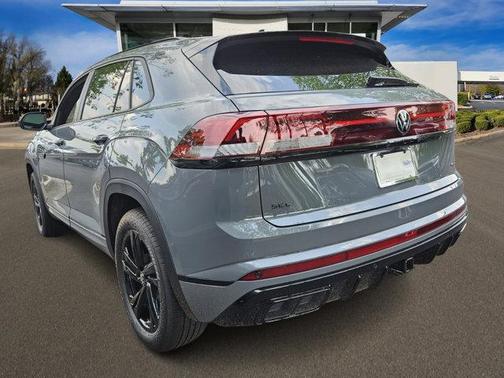2025 Volkswagen Atlas Cross Sport 2.0T SEL