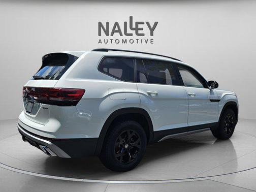 2025 Volkswagen Atlas 2.0T Peak Edition