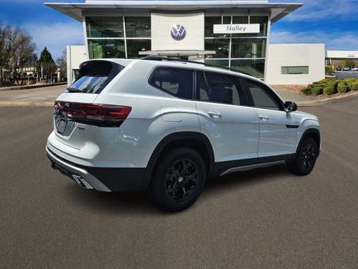 2025 Volkswagen Atlas 2.0T Peak Edition