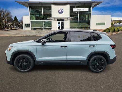 2025 Volkswagen Taos 1.5T SE Black