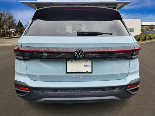 2025 Volkswagen Taos 1.5T SE Black