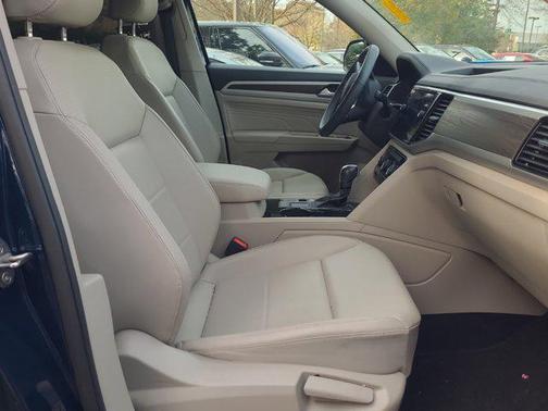 2023 Volkswagen Atlas 2.0T SE w/Technology