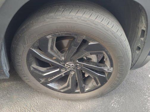 2023 Volkswagen Atlas 2.0T SE w/Technology