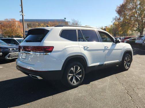 2024 Volkswagen Atlas 2.0T SE