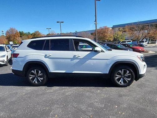 2024 Volkswagen Atlas 2.0T SE