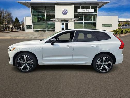 2022 Volvo XC60 Recharge Plug-In Hybrid T8 R-Design