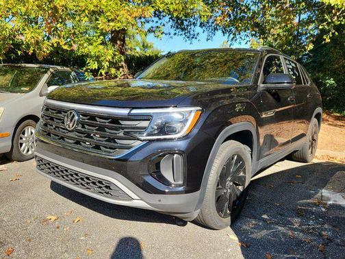 2024 Volkswagen Atlas Cross Sport 2.0T SE w/Technology