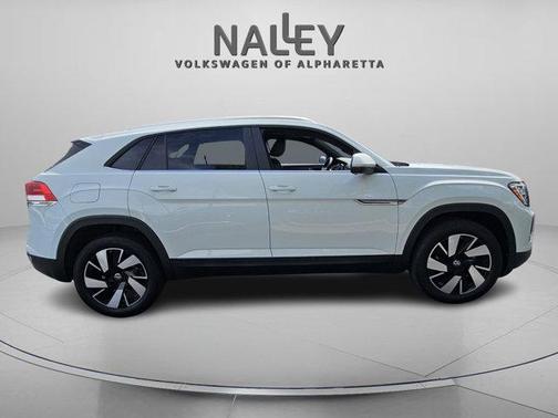 2024 Volkswagen Atlas Cross Sport 2.0T SE w/Technology 4MOTION