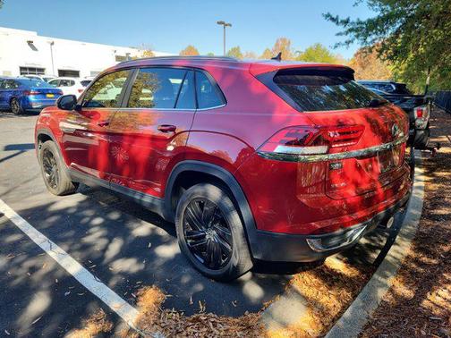 2022 Volkswagen Atlas Cross Sport 3.6L V6 SE w/Technology
