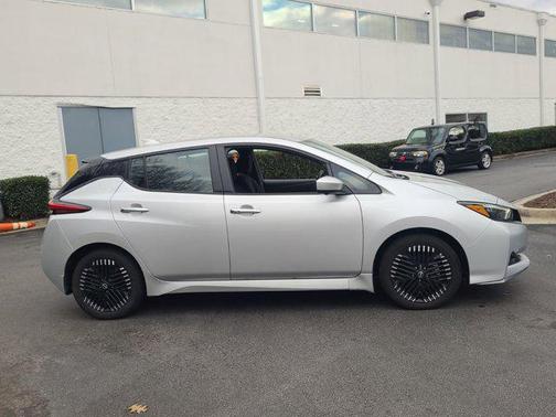 2023 Nissan Leaf SV PLUS 60 kWh