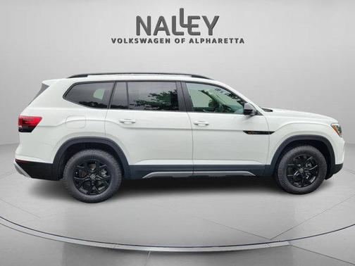 2025 Volkswagen Atlas 2.0T Peak Edition