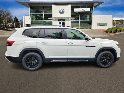 2025 Volkswagen Atlas 2.0T Peak Edition