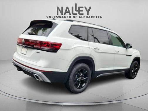 2025 Volkswagen Atlas 2.0T Peak Edition