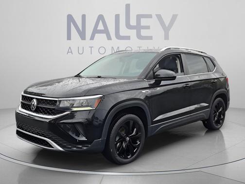 Deep Black Pearl 2022 Volkswagen Taos 1.5T SE