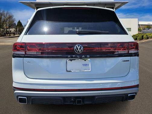 2025 Volkswagen Atlas 2.0T Peak Edition
