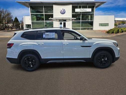 2025 Volkswagen Atlas 2.0T Peak Edition