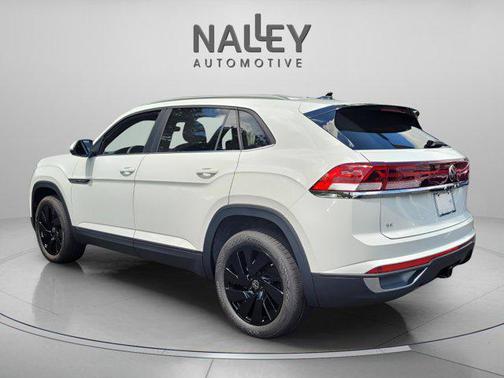 2025 Volkswagen Atlas Cross Sport 2.0T SE w/Technology